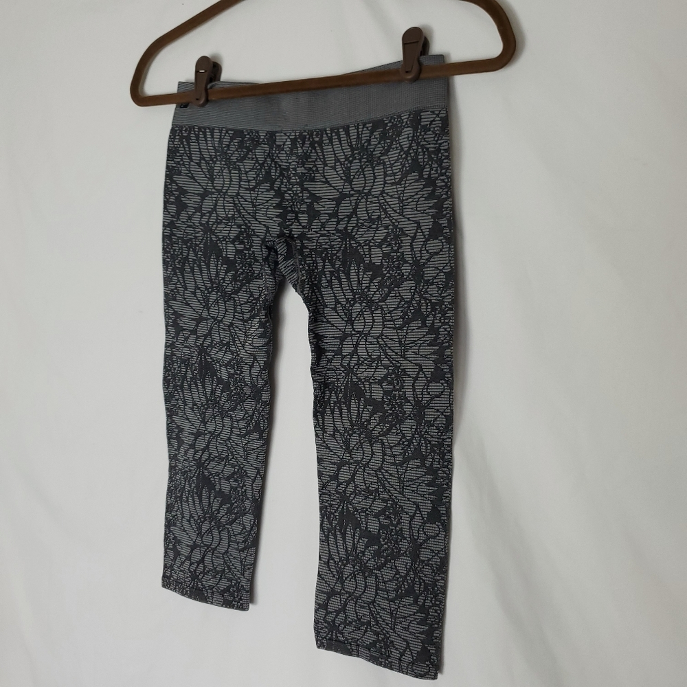 Fabletics Sebastian Seamless Tight Size Xs - image 6